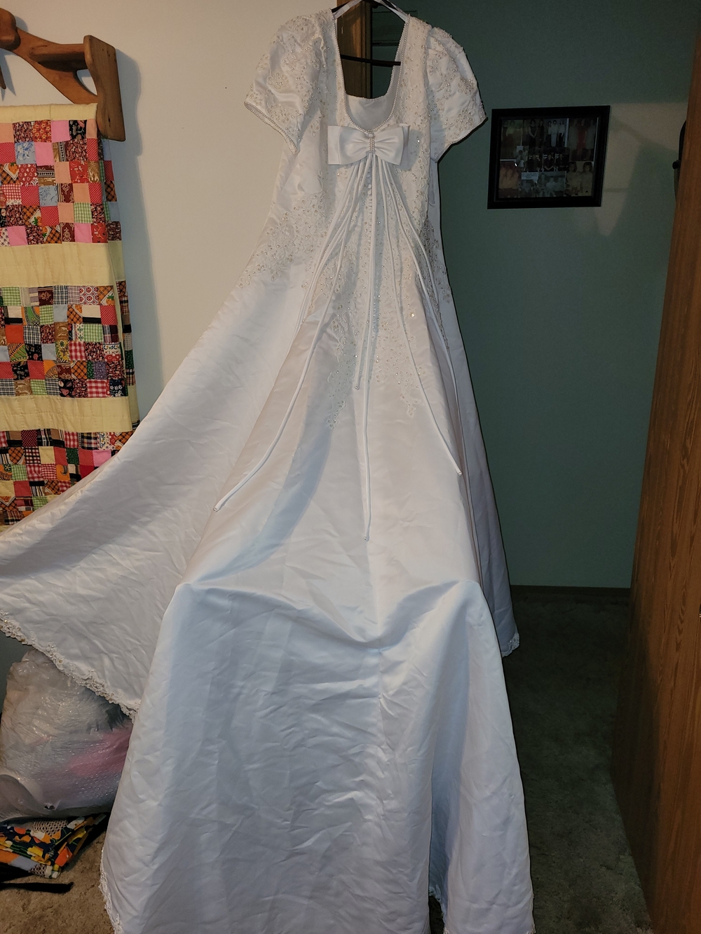 Alfred Angelo White Lace-Embroidered Short Sleeve Ball Gown - Picture 8 of 16